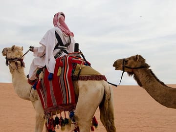 3-Day Tour: Edge of the World, City tour and Red Sand from Riyadh