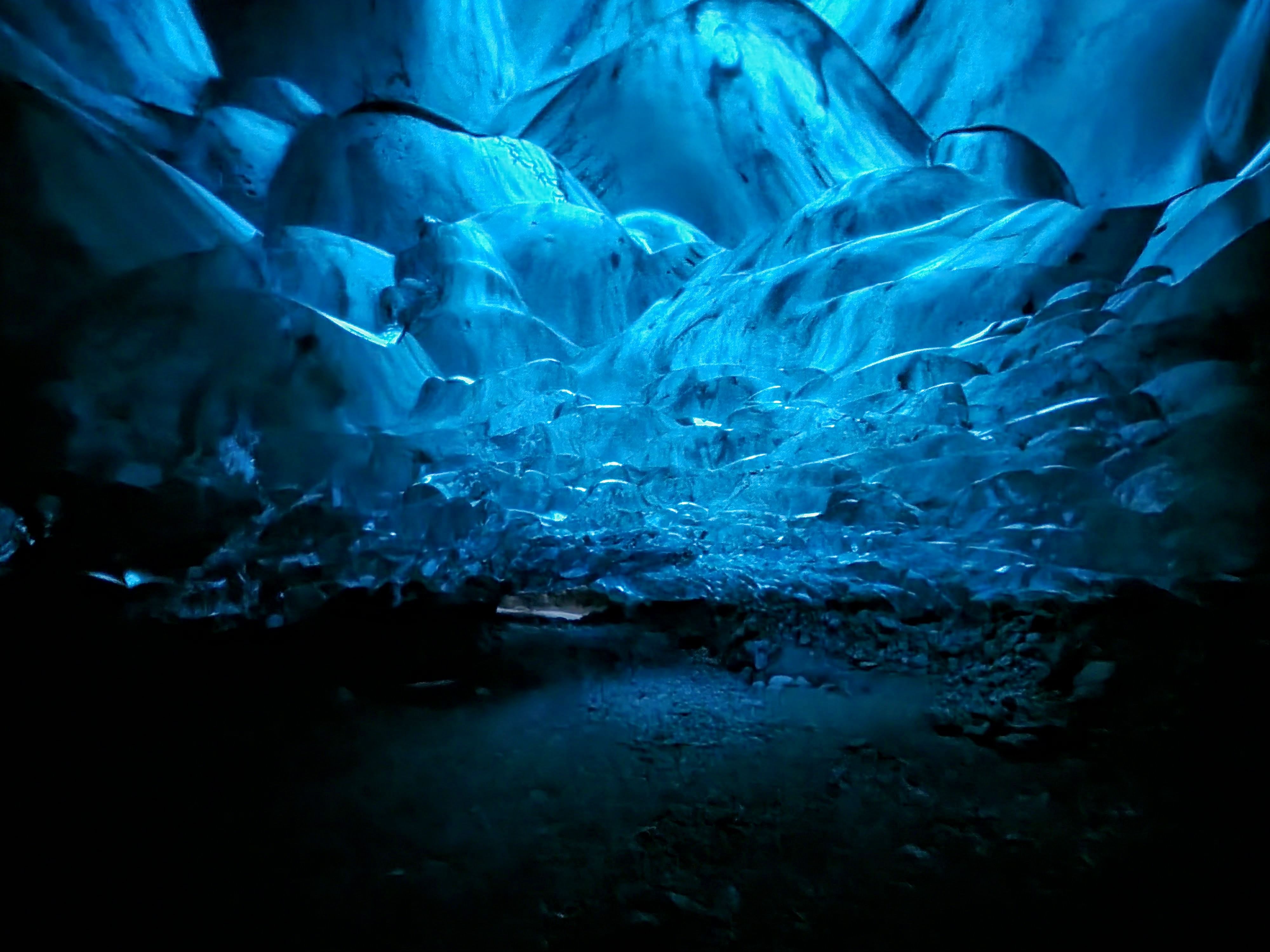 When you are alone in Sapphire ice cave