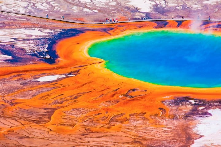 Yellowstone hotsprings.