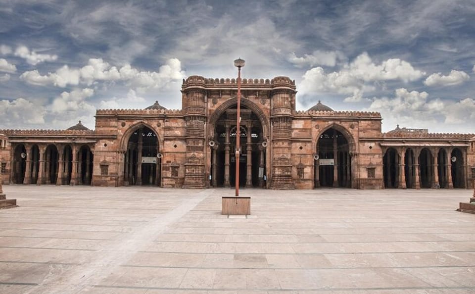 Cultural Temple Tour of Ahmedabad, Bhavnagar, and Dasada