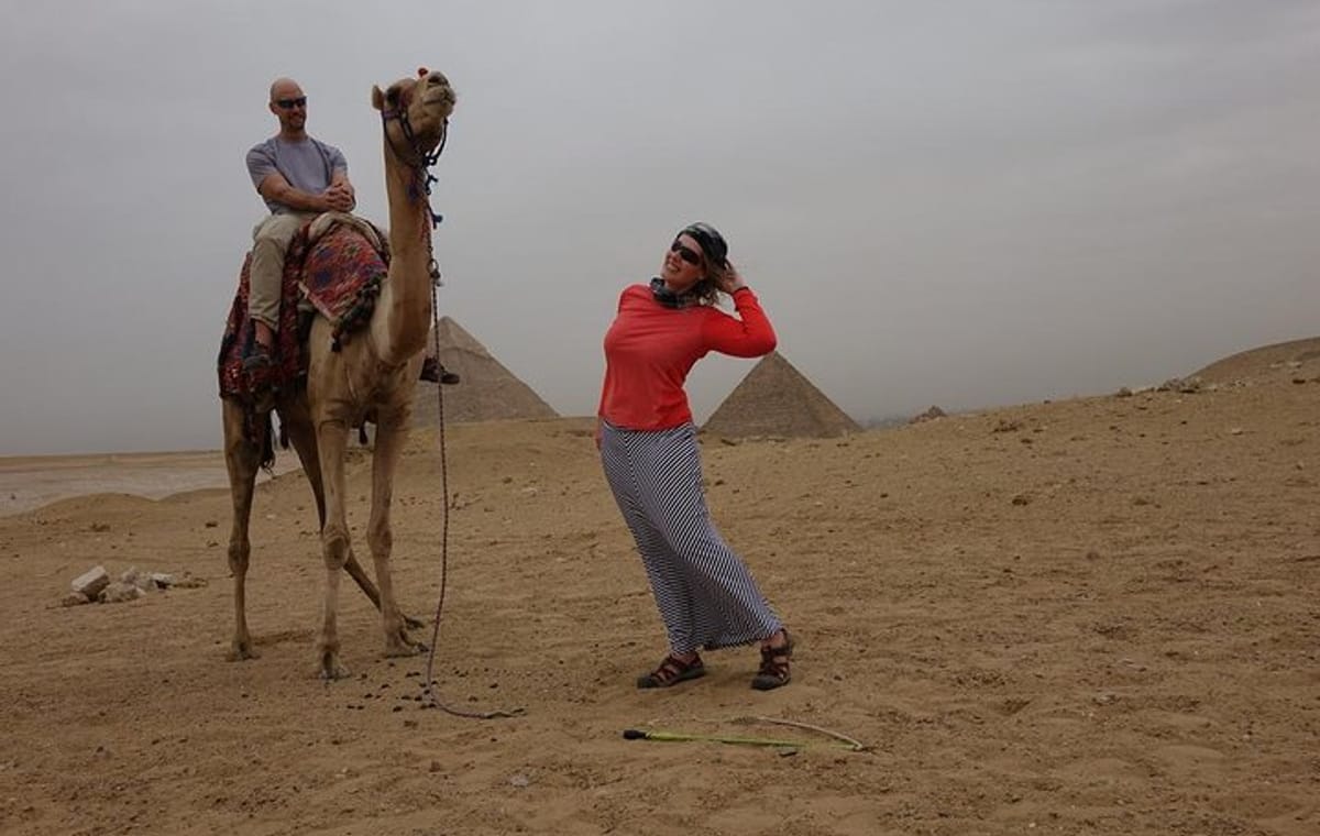 Sunset or Sunrise Tour: Pyramids of Giza by Horse or Camel