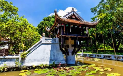 Guided Day Tour of Hanoi City Highlights by Minivan
