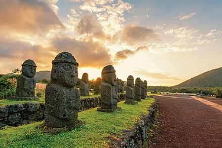 Customizable Private Essential Jeju Island Tour: Explore Nature & Culture