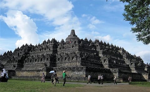 Yogyakarta Cultural Tour: Borobudur, Prambanan, and Merapi