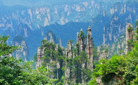 5-Day Cultural and Nature Tour of Zhangjiajie and Fenghuang