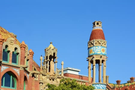 Explore Barcelona’s Gothic Quarter and Gaudí’s Masterpieces Walking Tour