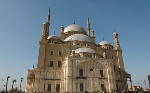 Cultural Day Tour of the Egyptian Museum and Khan el Khalili in Cairo
