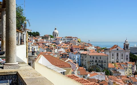 Private Full-Day Cultural Tour of Lisbon's Highlights
