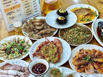 Tasting Qingdao: Local Market & Seafood Feast with Beer