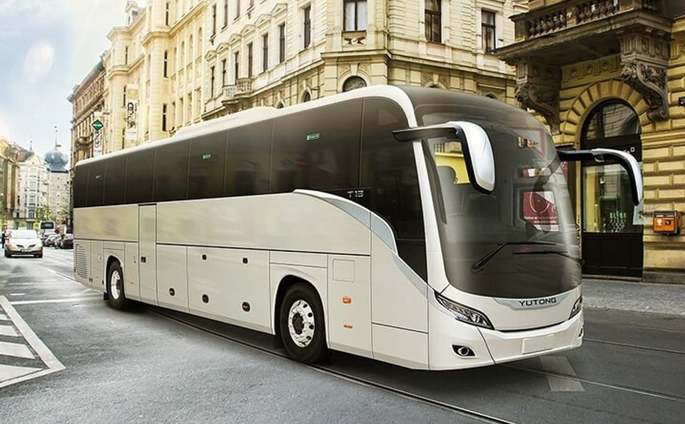 Private Van Rental for City Tours in Dubai