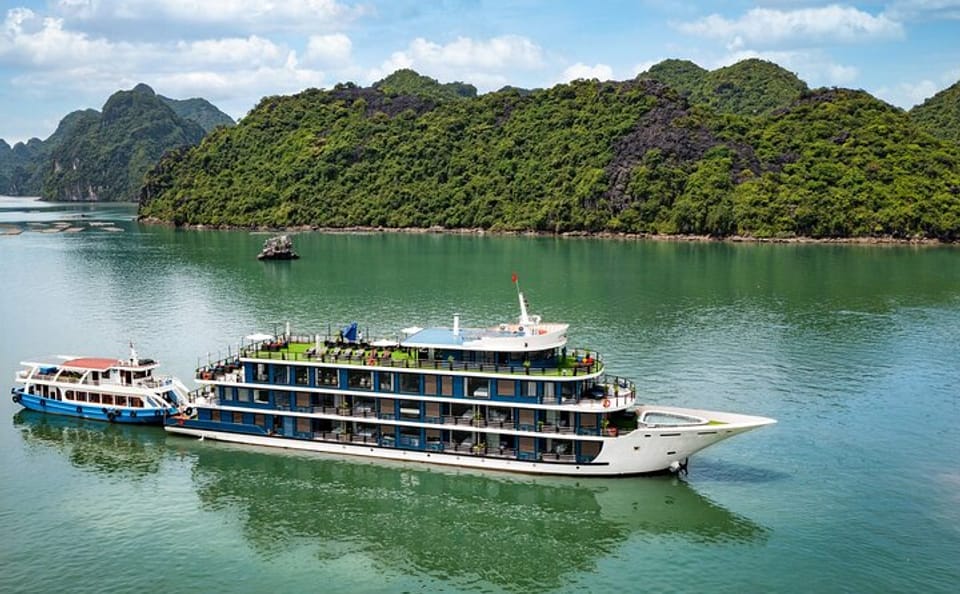 Luxury Doris Cruise 3 Days Explore Halong & Lan Ha Bay Private Balcony