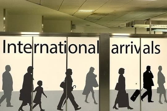 Gatwick Airport Private Transfers to/from London (Postcode E1 to E14)