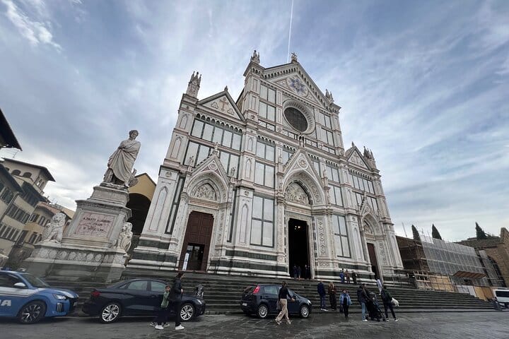 Florence Walking Tour in a Group with a Russian-speaking Guide 9