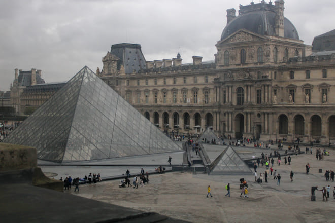 Murders and Mysteries of the Louvre 6
