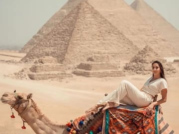 Private Giza Pyramids Tour with Dinner Cruise in Cairo