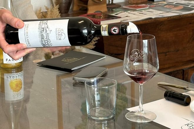 Chianti and San Gimignano Wine Tour with Lunch