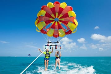 Parasailing Adventure Over Hurghada's Stunning Coastline