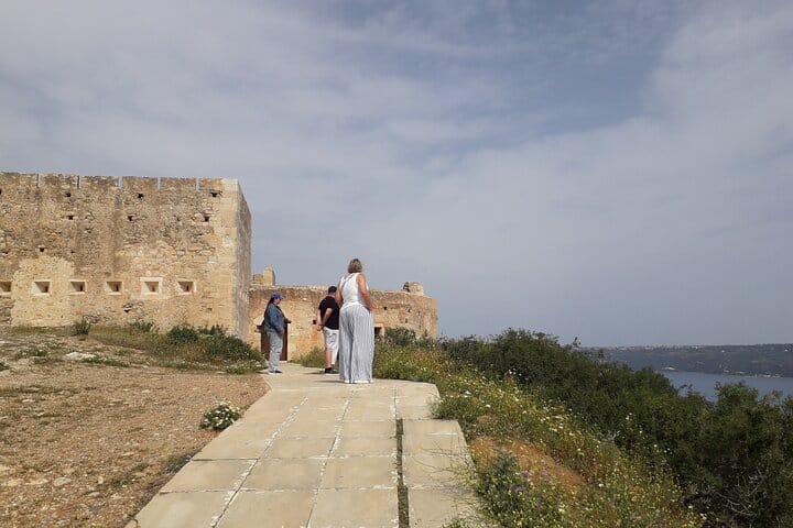 Paths of Old Cretan Life. Private tour from Chania. 8