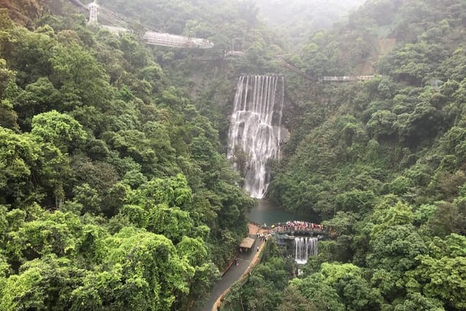 Private Day Tour to Gulong Canyon and Cave Fairland from Guangzhou 3