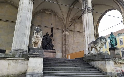Munich Third Reich Walking Tour of Historical Sites