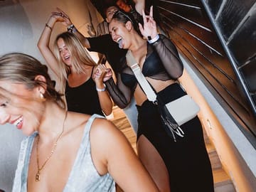Chora Nightlife Tour: Pub Crawl Experience in Greece