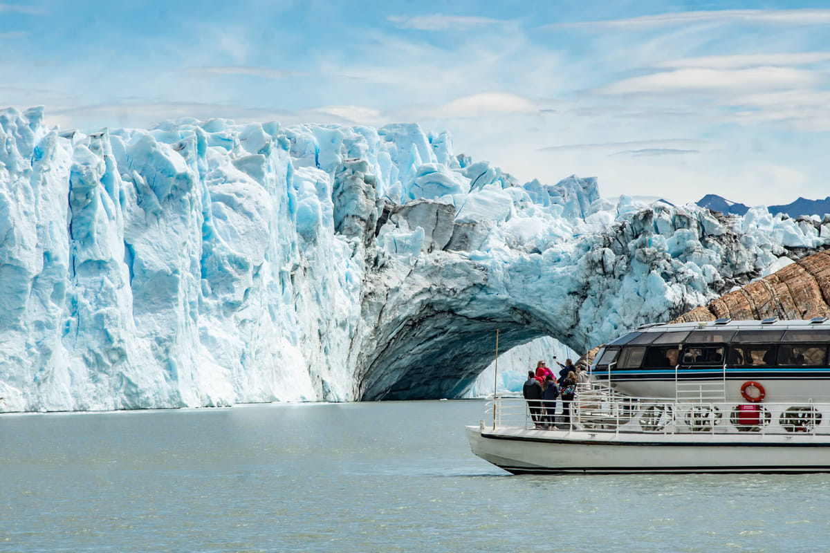 Perito Moreno Glacier Day Trip with Optional Boat Ride from El Calafate
