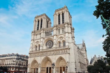 Professional Photoshoot at Notre-Dame in Paris