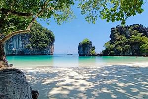 Krabi Day Trip: Hong Island Speedboat Tour