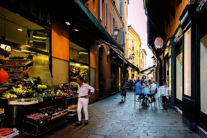 Private Day Trip to Bologna - Food, Towers & Medieval Charm 