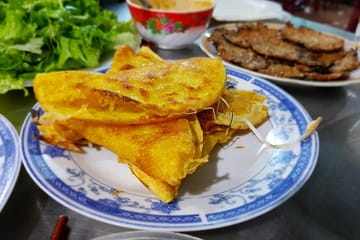 Culinary Tour of Con Market and Seafood Street in Da Nang