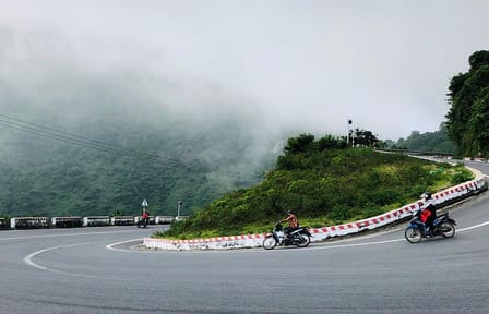 Full-Day Scenic Tour of Hai Van Pass and Lang Co Beach from Hoi An