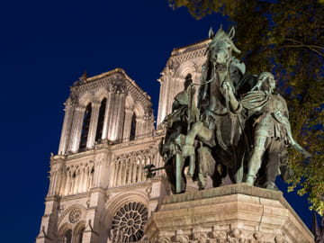 Private Night Tour of Illuminated Paris Landmarks