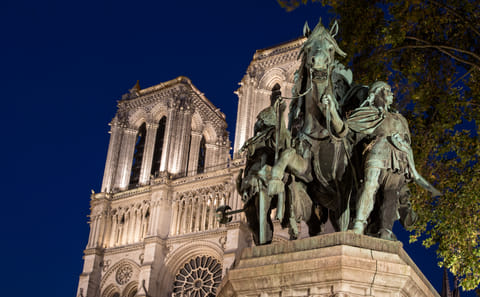 Private Night Tour of Illuminated Paris Landmarks