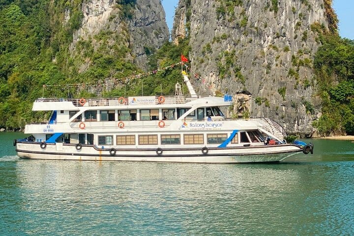 Halong 1 Day Tour From Hanoi with Scenic Seaplane & Luxury Cruise
