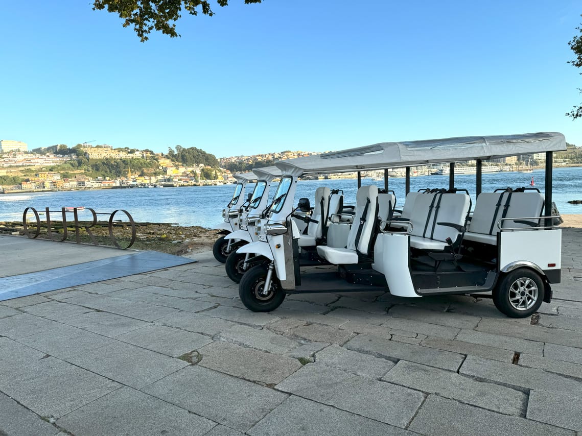 Full-Day Private Tuk Tuk All Around Porto 2