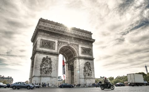 Private 24-Day Grand Europe Tour Starting in London