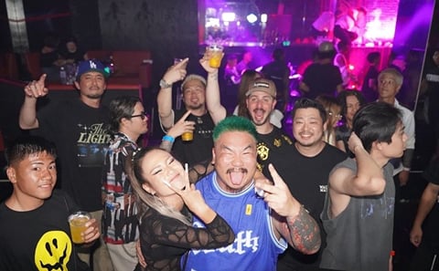 Kyoto Pub Crawl & Bar Hopping Night with Local friend