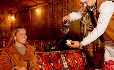 VIP Cultural Evening in Giza with Dinner and Entertainment