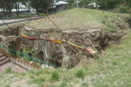 Day Trip to Tiya UNESCO Site & Melka Kunture Archaeological Site