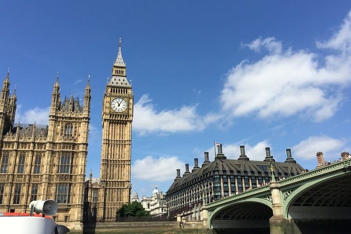 English + Medicine University Taster One Week Program in London 9