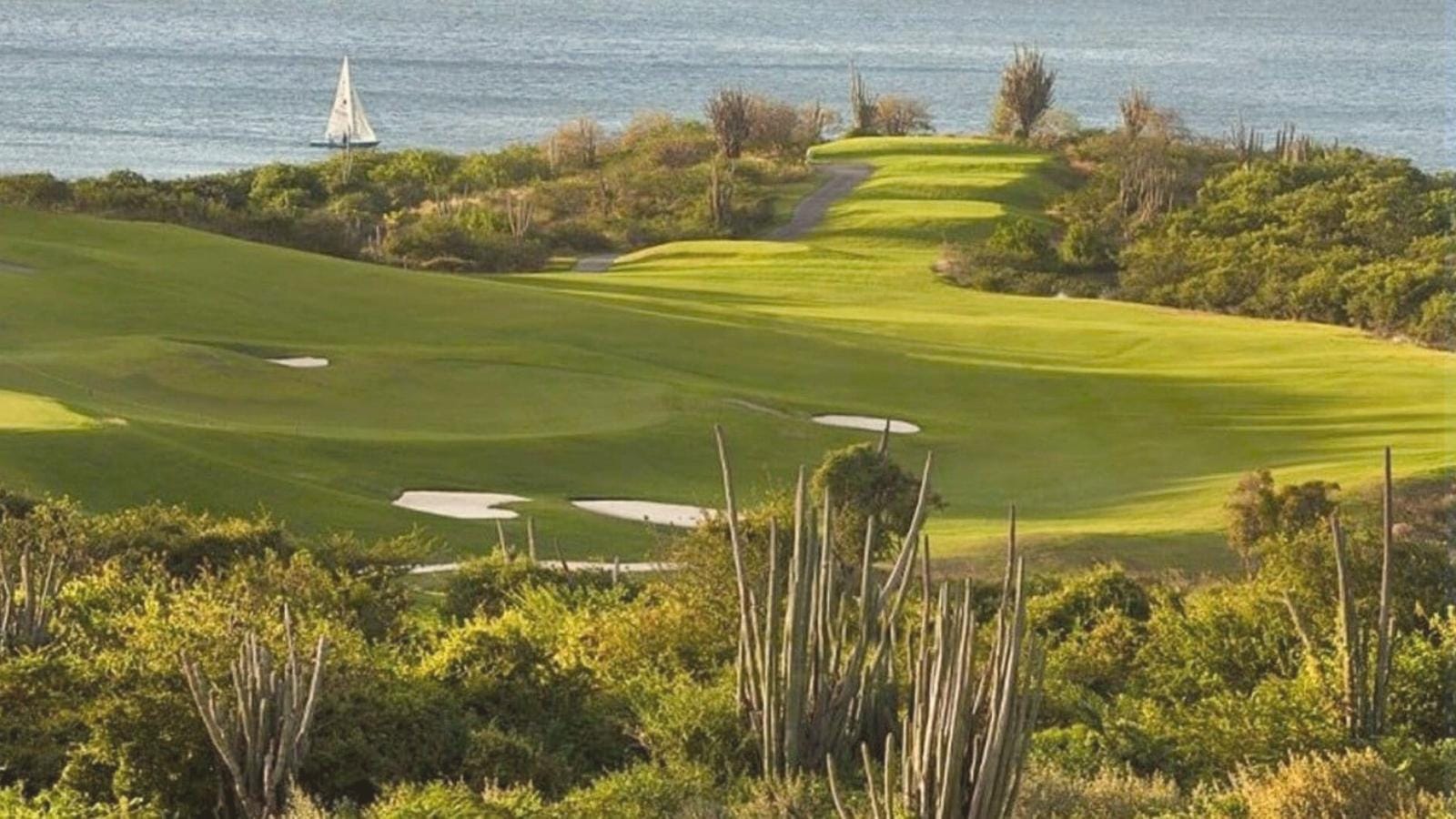 Amazing view at the old Quarry Golf Course next to the Caribbean Sea