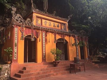 Perfume Pagoda