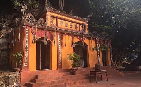 Full-Day Cultural Tour to the Perfume Pagoda from Hanoi