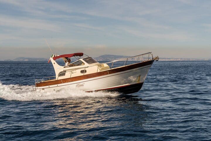 Private Tour to Capri & Positano from Sorrento Classic Gozzo 850  10
