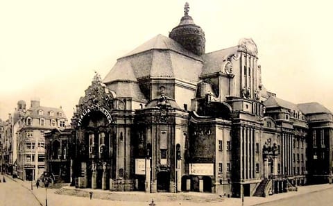 Private Historic Walking Tour of Hamburg's Cultural Landmarks