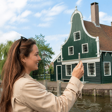 Secrets of Zaandam Self-Guided Scavenger Hunt & Walking Tour