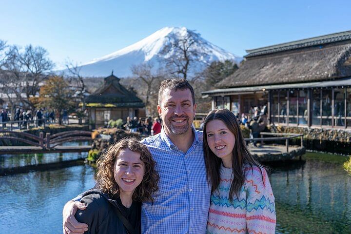 Mt. Fuji Private Sightseeing Tour with Local guide/photographer