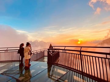 Half-Day Tour of Sapa's Dragon Cloud Glass Bridge and Silver Waterfall