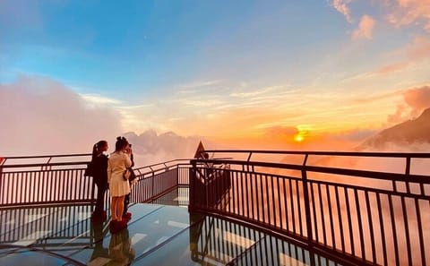 Half-Day Tour of Sapa's Dragon Cloud Glass Bridge and Silver Waterfall