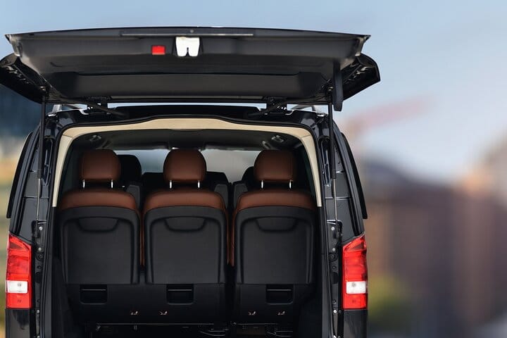 Transfer Marrakech Airport to Marrakech Hotel 10